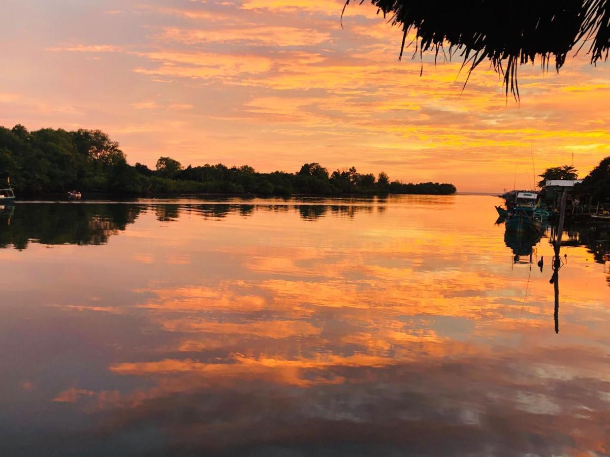 The River Mouth Phu Quoc Esterno foto